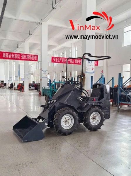 Máy Xúc Lật Mini Ngồi Lái Đa Năng Shoshin S135