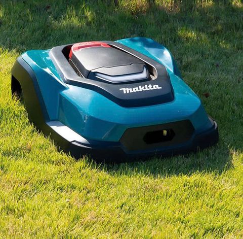 Máy Cắt Cỏ Robot Dùng Pin Makita RM350D