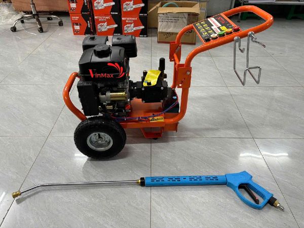 Máy xịt rửa cao áp chạy xăng JETTA JET2500GFB-6.5HP