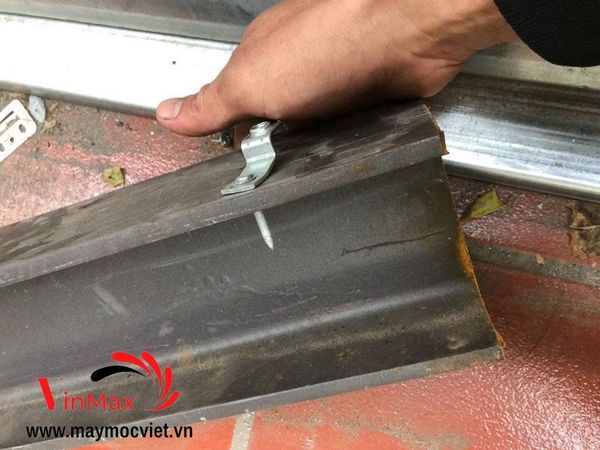 Máy Bắn Ty Trần Bê Tông Thép Tôn SNG 3335