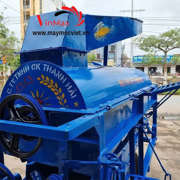 Máy bóc ngô cả áo ngồi lái đầu nổ D24 đề điện Turbo TBTN24