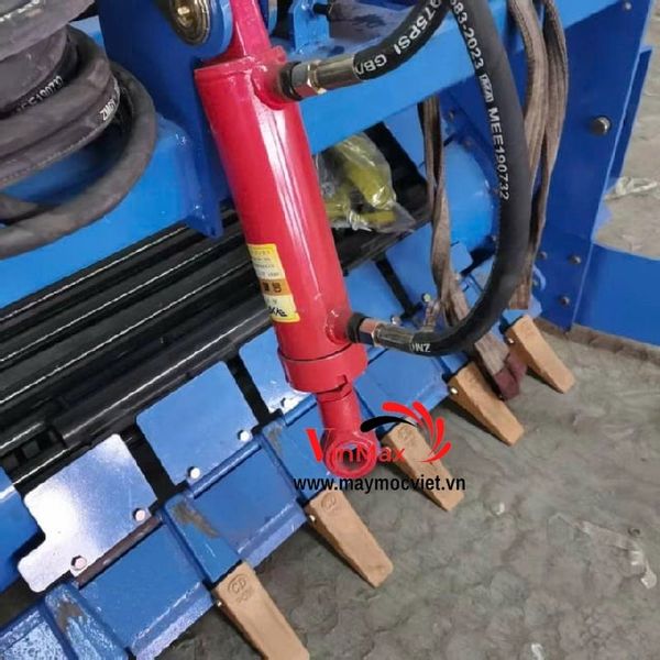Dàn Thu Gom Đá, Nhổ Khoai, Củ Cải Gắn Máy Kéo 90HP Shoshin S120