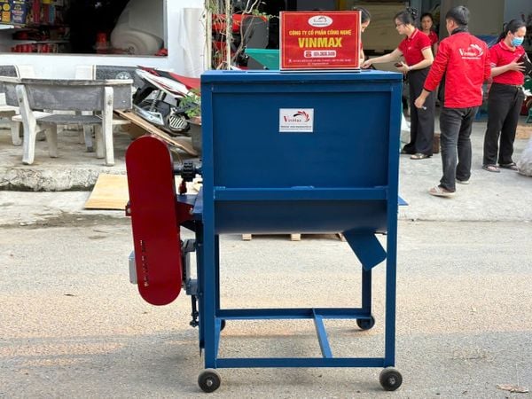 Máy Trộn Thức Ăn Chăn Nuôi Nằm Ngang Turbo TBTN500