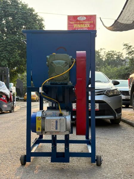 Máy Trộn Thức Ăn Chăn Nuôi Nằm Ngang Turbo TBTN500