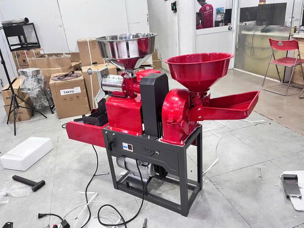 Máy xát gạo Takyo TK220R
