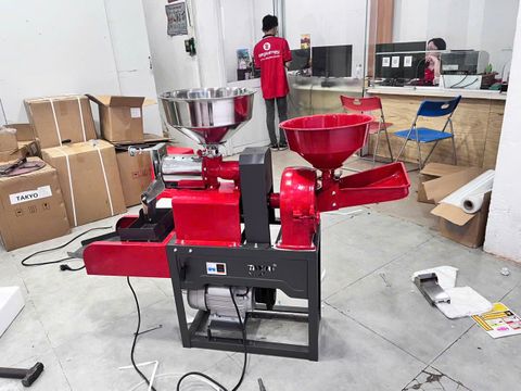 Máy xát gạo Takyo TK220R