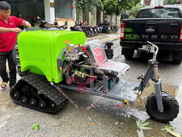 Xe phun thuốc di động ngồi lái Turbo PT300