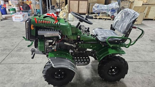 Máy Xới Đất Ngồi Lái Mini 2 Cầu Turbo 18HP TBL198