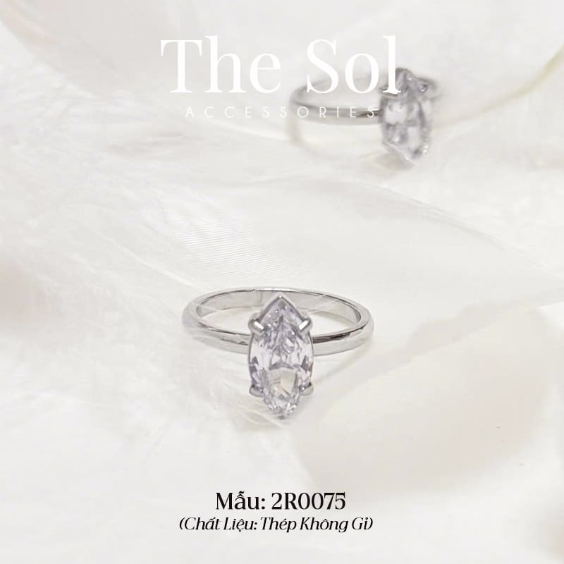  Nhẫn Titan Diamond Marquise 