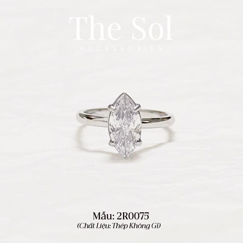  Nhẫn Titan Diamond Marquise 