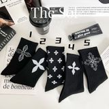  Tất Unisex Black Chrome Heart 