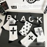  Tất Unisex Black Chrome Heart 