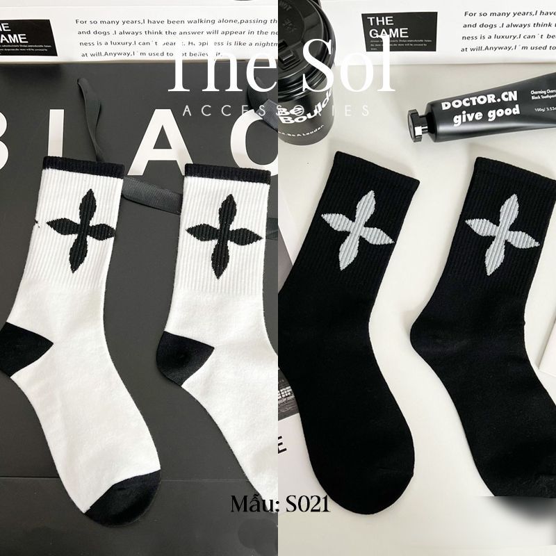  Tất Unisex Black Chrome Heart 