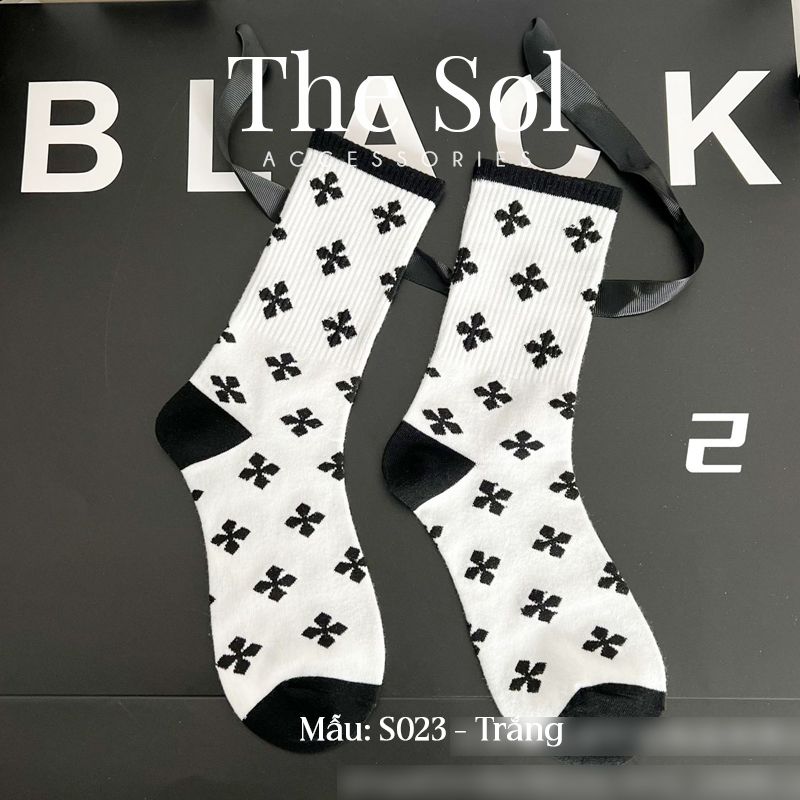  Tất Unisex Mini Chrome Heart 