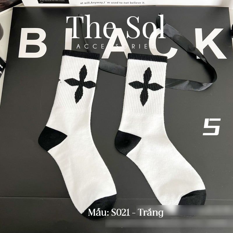  Tất Unisex Black Chrome Heart 