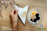 KHĂN GIẤY IN LOGO 24x24CM MIỄN PHÍ – GIẢI PHÁP "MARKETING KHÔNG ĐỒNG" CHO NHÀ HÀNG, TIỆC CƯỚI, CAFÉ, RESORT