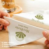 KHĂN GIẤY IN LOGO 24x24CM MIỄN PHÍ – GIẢI PHÁP "MARKETING KHÔNG ĐỒNG" CHO NHÀ HÀNG, TIỆC CƯỚI, CAFÉ, RESORT