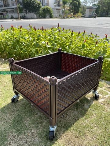 Chậu ghép thông minh Daim có bánh xe đẩy kích thước 42x51x29cm trồng rau ăn lá.