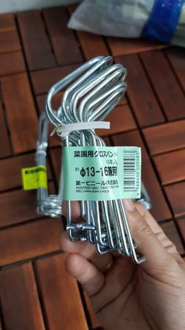 Kẹp sắt liên kết ống thép bọc nhựa phi 13x16