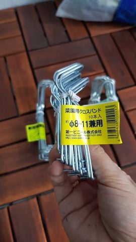 Kẹp sắt làm giàn leo ống thép bọc nhựa phi 8-11