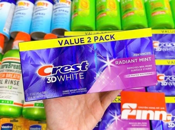 KEM ĐÁNH RĂNG CREST 3D WHITE ADVANCED RADIANT MINT FLUORIDE ANTICAVITY TOOTHPASTE