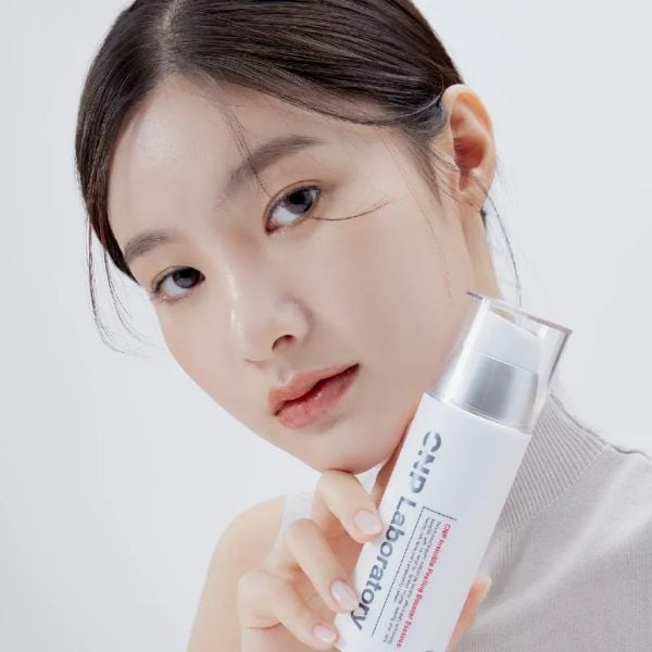 TẨY TẾ BÀO CHẾT CNP INVISIBLE PEELING BOOSTER ESSENCE 100ML