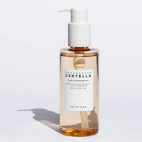 DẦU TẨY TRANG SKIN1004 MADAGASCAR CENTELLA LIGHT CLEANSING OIL 200ML