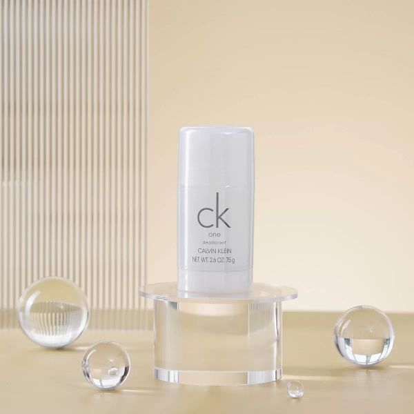 LĂN KHỬ MÙI NƯỚC HOA CALVIN KLEIN ONE TRẮNG 75ML