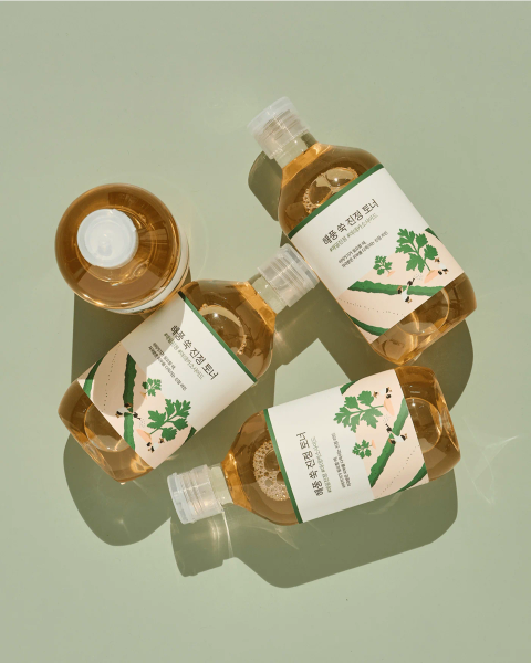 NƯỚC HOA HỒNG ROUND LAB MUGWORT CALMING TONER 300ML