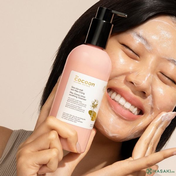 SỮA RỬA MẶT COCOON SEN HẬU GIANG 310ML