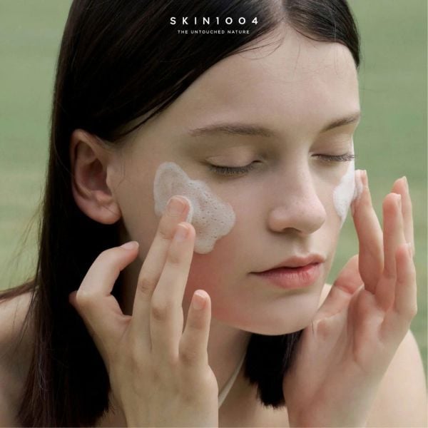 SỮA RỬA MẶT SKIN1004 MADAGASCAR CENTELLA TEE-TRICA BHA FOAM 125ML