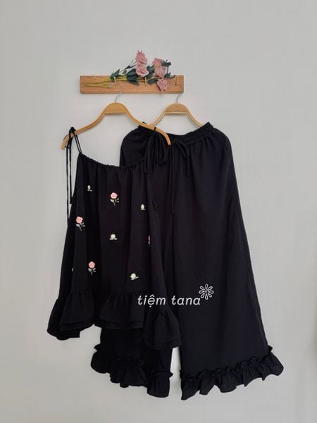  Quần Petal Pants (Đen/Xanh navy) 