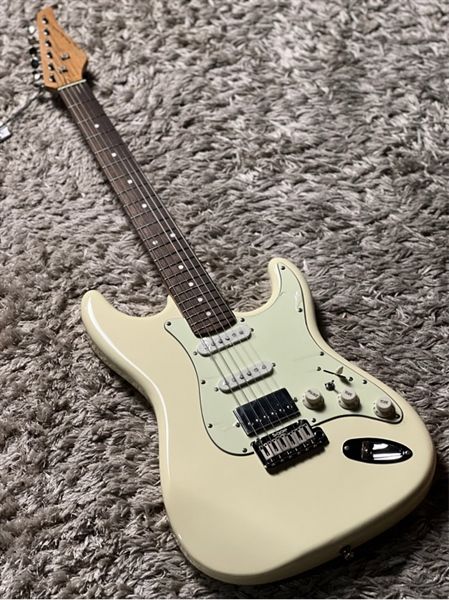  Guitar điện Sqoe SEST700 WH 