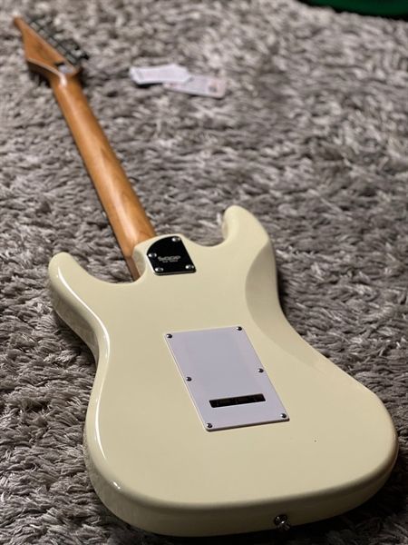  Guitar điện Sqoe SEST700 WH 