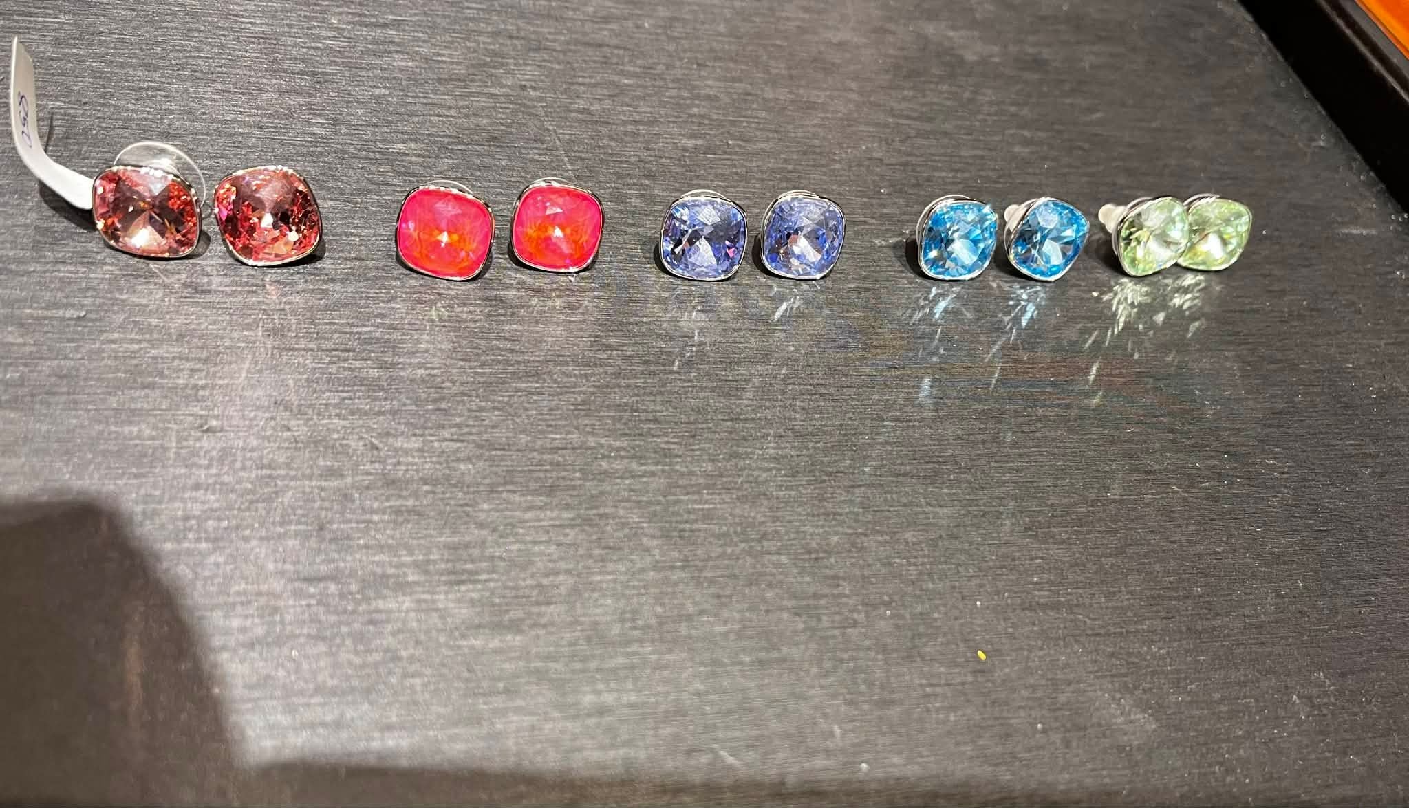 TSH - Bông pha le vuông khung bạc