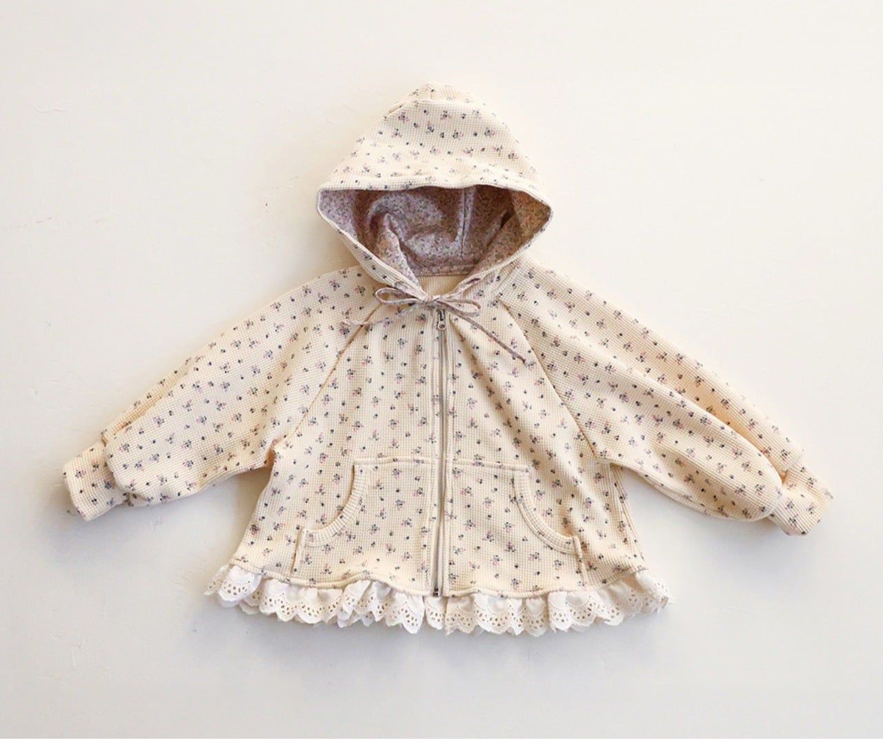 FL- Áo khoác Fuzy viền ren hoa nhí