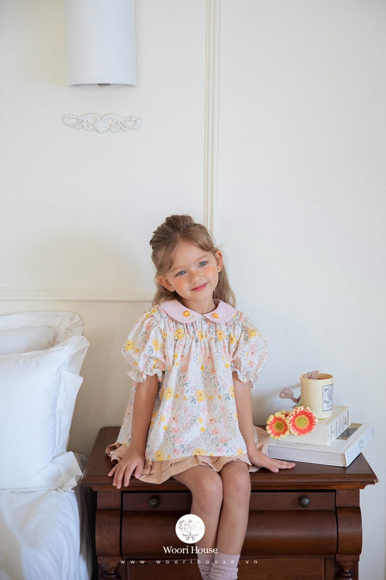 NN - 0126 Áo Rose  hoa nhí cổ thêu