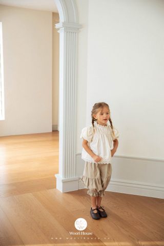 NN - 0126 Áo Mila Blouse gấu ren