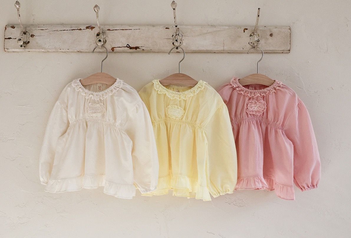 FL - Aó Shuka Blouse cổ bèo ren