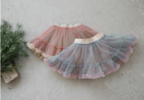 FL - SUM0226 - Chân váy Silvia phủ voan viền bèo liền legging