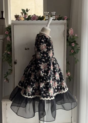 EC - Váy You Chuchu đen hoa hồng