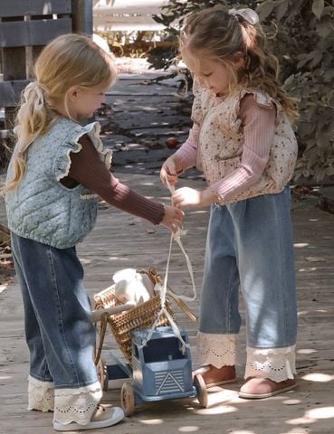 FL - AUT0326  Quần Jeans Dalia gấu ren
