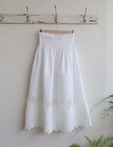 FL - SUM0226 - Chân váy Dimming Mom thêu ren
