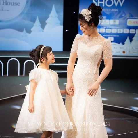 Premium - V12 Váy Stella Mom phủ cườm