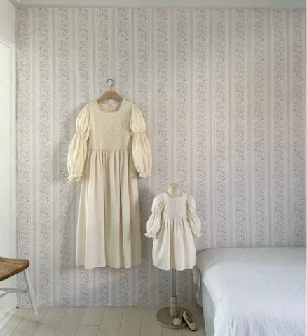 MBB - AUT0326 Váy Rose Lace thân ren hoa