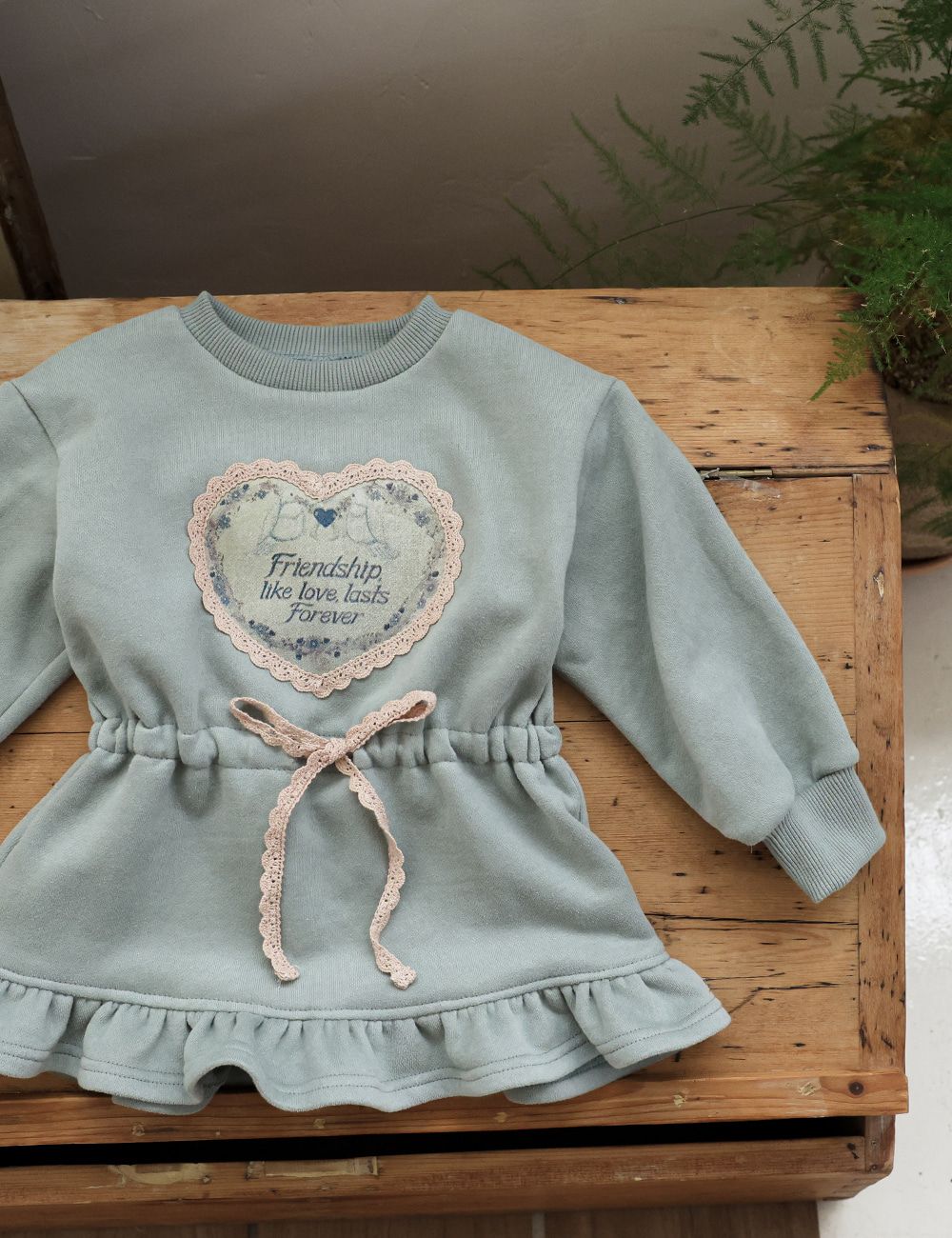 FL - Áo váy Plot thêu tim ngực