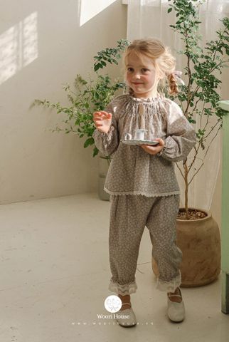 FL -  Quần Mono hoa nhí gấu ren