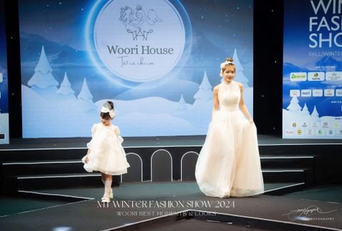 Premium - Váy Premium Willow tulle cổ yếm Mom