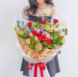  ロマンチックな花束 