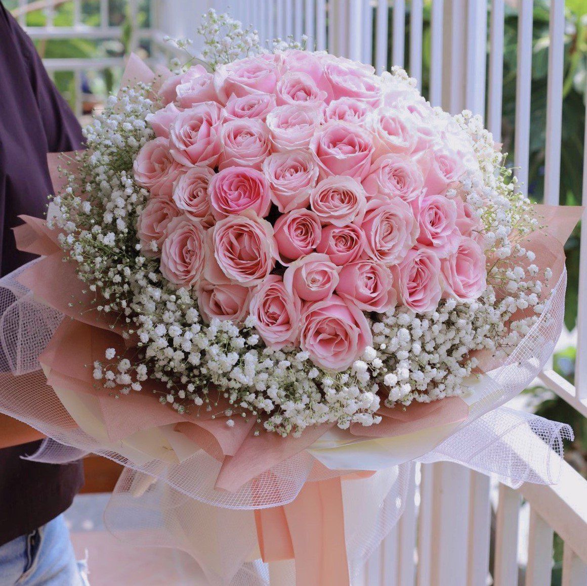  100本のバラの花束 
